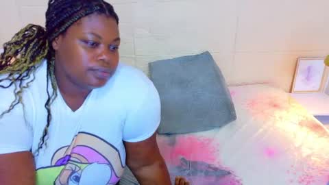 Snapshot of ebony_sugar_mommy chatting on June 17, 2026, 1:41 am MILENA online show from June 17, 2026, 1:41 am