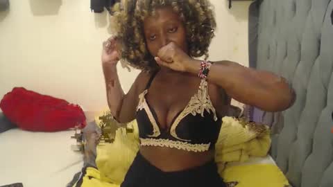 Snapshot of ebonyaswetly chatting on May 8, 2026, 4:29 am ebonyaswetly online show from May 8, 2026, 4:29 am