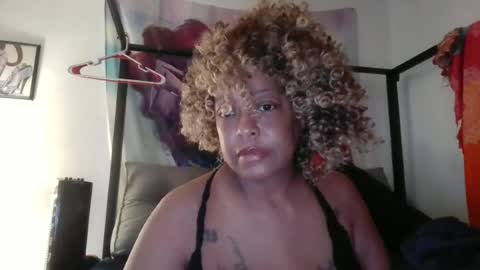 Snapshot of ebonydezire00 chatting on July 5, 2026, 3:02 am ebonydezire00 online show from July 5, 2026, 3:02 am