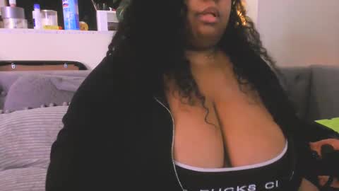 Snapshot of ebonygoddesskira chatting on January 3, 2025, 4:16 pm  Ebony Goddess Kira  online show from January 3, 2025, 4:16 pm