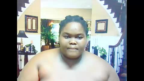 ebonyhotbuns4u2luv online show from March 7, 2025, 12:01 pm
