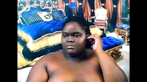 ebonyhotbuns4u2luv online show from March 12, 2025, 7:06 pm