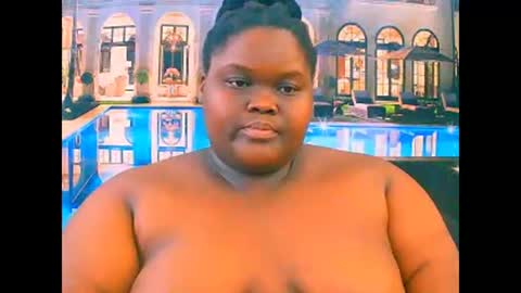 ebonyhotbuns4u2luv online show from December 17, 2025, 9:15 am