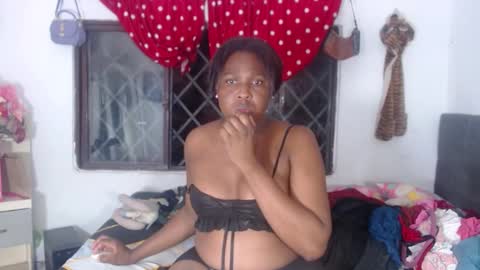 Snapshot of ebonyjdore chatting on February 10, 2025, 3:24 am rosmary online show from February 10, 2025, 3:24 am