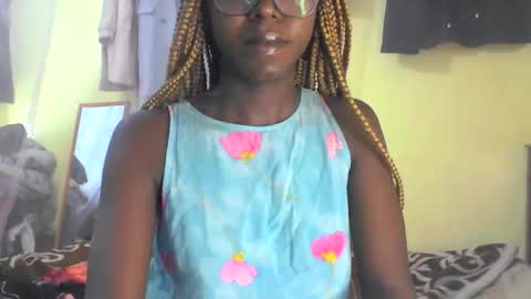 Ebonymuse2 online show from April 6, 2026, 4:57 am