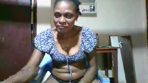 Snapshot of ebonyqueen4 chatting on April 23, 2026, 8:02 am JACKLINE online show from April 23, 2026, 8:02 am