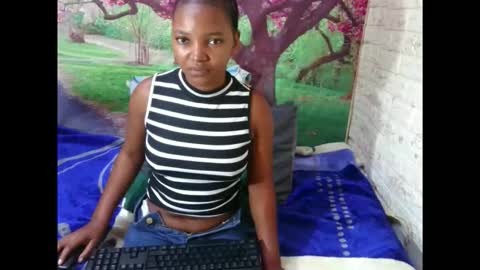 Snapshot of ebonysativa chatting on May 11, 2026, 5:13 am ebonysativa online show from May 11, 2026, 5:13 am