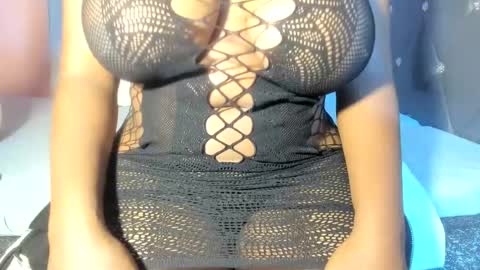 Snapshot of ebonysmiles00 chatting on August 6, 2026, 8:27 am ebonysmiles00 online show from August 6, 2026, 8:27 am