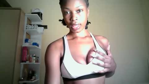 ebonytanqueen online show from April 28, 2026, 10:04 pm