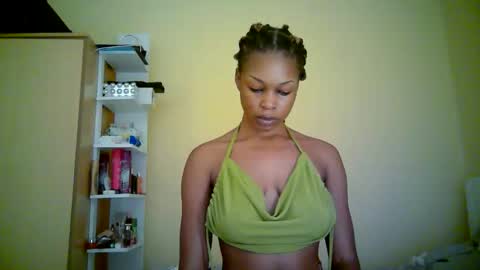 ebonytanqueen online show from May 14, 2026, 1:23 am