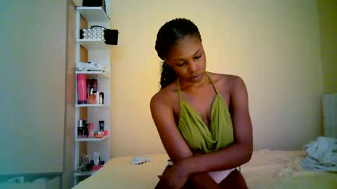 Snapshot of ebonytanqueen chatting on June 17, 2026, 9:05 pm ebonytanqueen online show from June 17, 2026, 9:05 pm