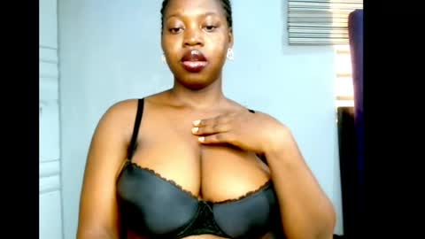 Snapshot of ebonyx_dripqueen chatting on May 24, 2026, 6:40 am Loveth online show from May 24, 2026, 6:40 am