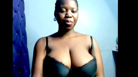 Snapshot of ebonyx_dripqueen chatting on May 24, 2026, 8:03 pm Loveth online show from May 24, 2026, 8:03 pm