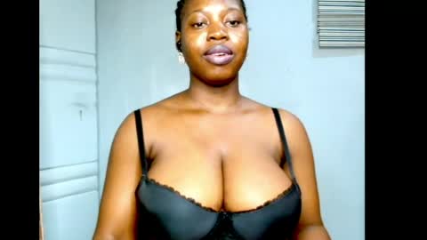 Snapshot of ebonyx_dripqueen chatting on May 25, 2026, 8:09 am Loveth online show from May 25, 2026, 8:09 am