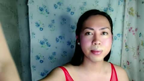 eddfox001 online show from May 7, 2026, 12:10 pm