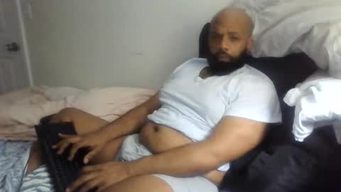 eddiejonez online show from April 7, 2026, 3:51 am