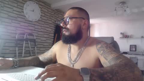 edgarram83 online show from October 29, 2025, 6:42 pm