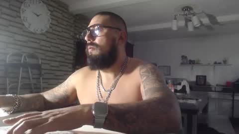 edgarram83 online show from November 16, 2025, 7:47 am