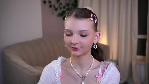 Lisa  online show from April 18, 2026, 10:54 pm