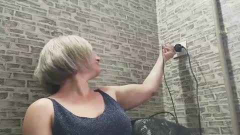 edithmanning online show from January 6, 2025, 11:18 am