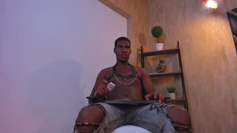 Edmund Falker online show from October 17, 2025, 4:04 am