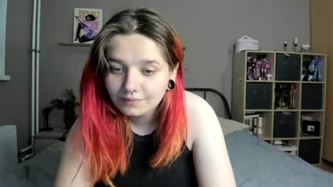 Snapshot of edna_dana chatting on July 18, 2026, 7:17 pm Edna online show from July 18, 2026, 7:17 pm