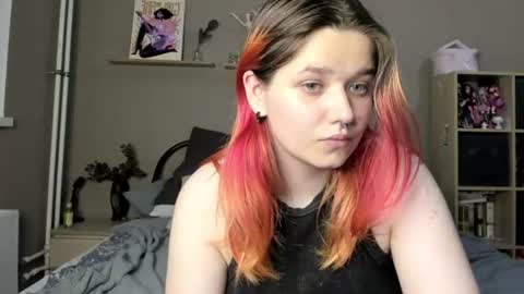 Snapshot of edna_dana chatting on July 26, 2026, 4:36 pm Edna online show from July 26, 2026, 4:36 pm