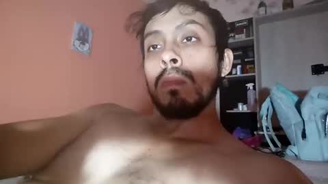 Snapshot of eduar99latino chatting on April 26, 2026, 7:44 pm Eduar99 online show from April 26, 2026, 7:44 pm