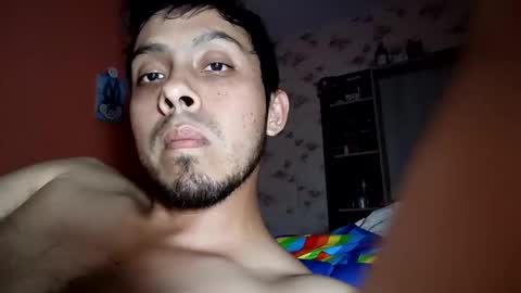 Snapshot of eduar99latino chatting on June 3, 2026, 11:32 pm Eduar99 online show from June 3, 2026, 11:32 pm
