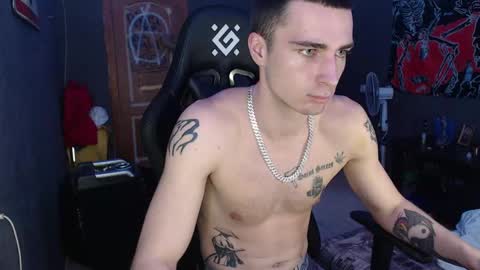 Snapshot of eduard_loveee chatting on December 21, 2024, 2:26 pm Eduar online show from December 21, 2024, 2:26 pm