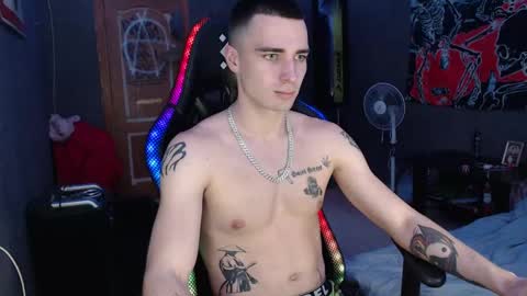 Snapshot of eduard_loveee chatting on December 30, 2024, 3:02 pm Eduar online show from December 30, 2024, 3:02 pm