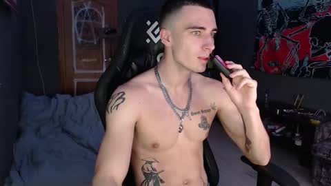 Snapshot of eduard_loveee chatting on September 22, 2025, 7:54 am Eduar online show from September 22, 2025, 7:54 am