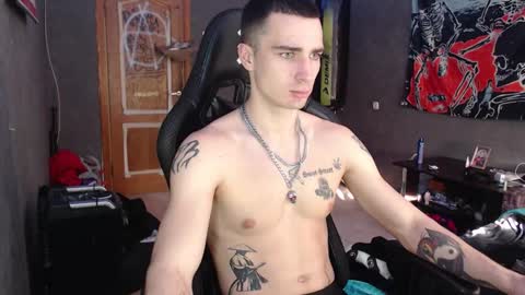 Snapshot of eduard_loveee chatting on November 14, 2025, 9:19 am Eduar online show from November 14, 2025, 9:19 am