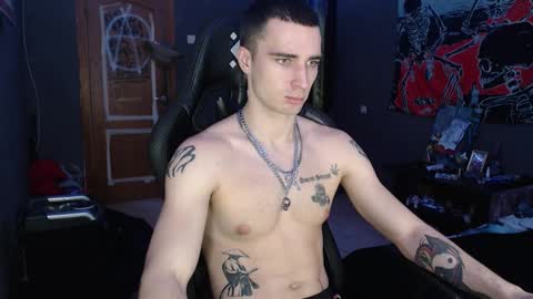 Snapshot of eduard_loveee chatting on November 19, 2025, 1:55 pm Eduar online show from November 19, 2025, 1:55 pm