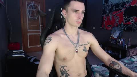 Snapshot of eduard_loveee chatting on November 23, 2025, 10:59 am Eduar online show from November 23, 2025, 10:59 am