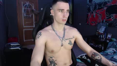 Snapshot of eduard_loveee chatting on November 29, 2025, 9:01 am Eduar online show from November 29, 2025, 9:01 am