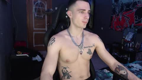 Snapshot of eduard_loveee chatting on December 2, 2025, 6:52 am Eduar online show from December 2, 2025, 6:52 am