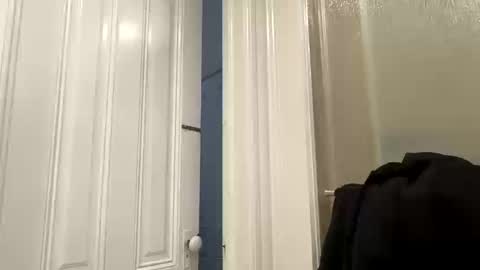 edvmendez1766 online show from October 12, 2025, 2:43 am