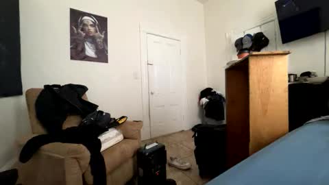 edvmendez1766 online show from February 14, 2026, 10:17 pm