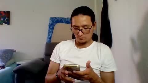 Snapshot of edward1996527421 chatting on May 9, 2026, 7:19 pm edward1996527421 online show from May 9, 2026, 7:19 pm