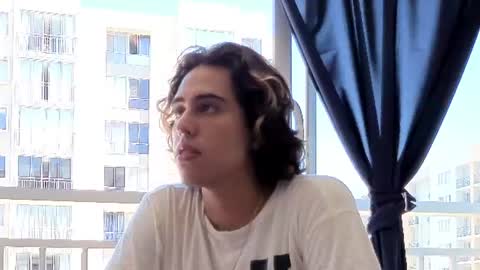 Snapshot of edward_51 chatting on July 8, 2026, 5:50 pm Edward online show from July 8, 2026, 5:50 pm