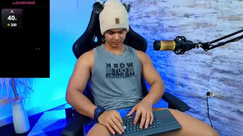 EDWARD CLARCK online show from December 4, 2024, 4:21 am