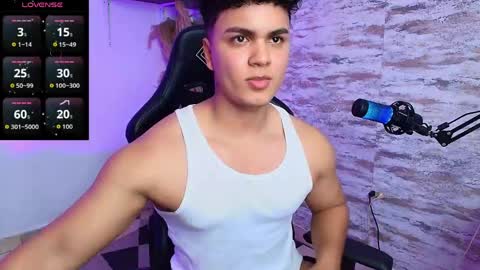 Snapshot of edward__clarck chatting on April 19, 2026, 11:07 pm EDWARD CLARCK online show from April 19, 2026, 11:07 pm