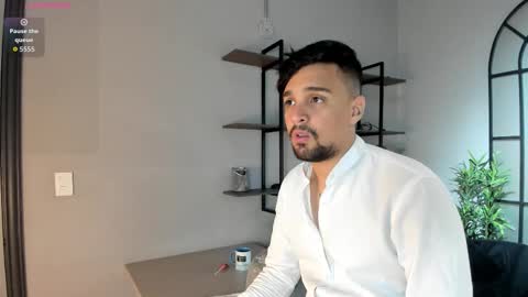 Eduardo online show from November 4, 2025, 3:38 am