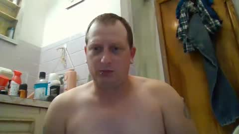 edwardaims_2please online show from September 25, 2025, 10:13 pm