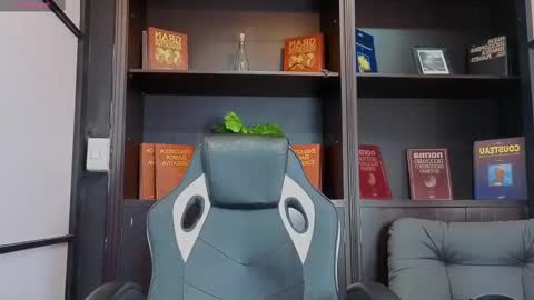 Edward Ross online show from October 4, 2025, 7:01 pm