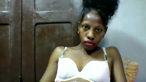 edwige770943 online show from May 12, 2026, 4:37 pm