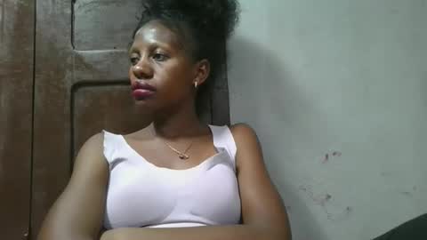 edwige770943 online show from May 22, 2026, 7:04 am