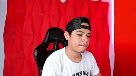Snapshot of edy_play1 chatting on May 17, 2026, 6:48 pm edy online show from May 17, 2026, 6:48 pm