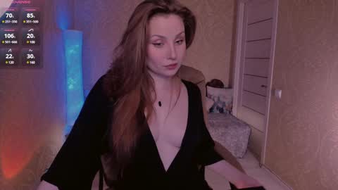 Snapshot of eesmaaarr chatting on January 2, 2025, 9:28 pm eesmaaarr online show from January 2, 2025, 9:28 pm